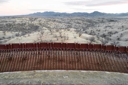 Alejandro Prieto | Die Mauer des Todes | The wall of death