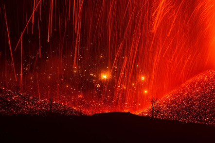 2. Platz | Runner up: Eduardo Blanco Mendizabal (ES) | Feuerwelten | World of fire